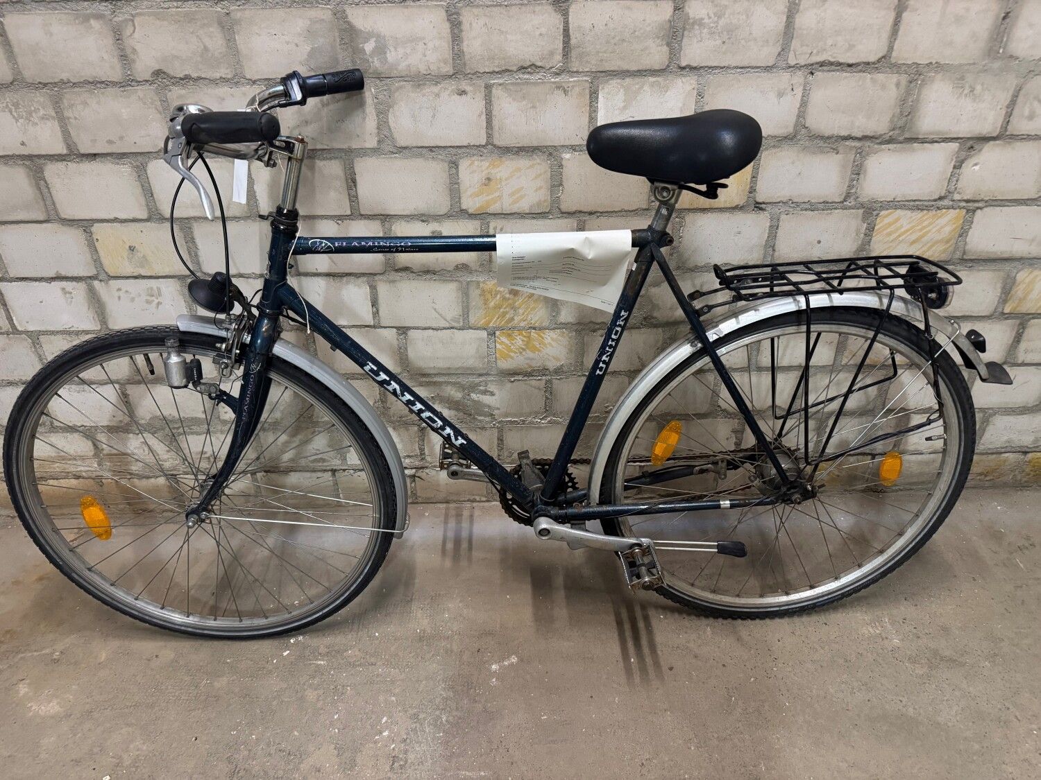 Blaues Herrenfahrrad