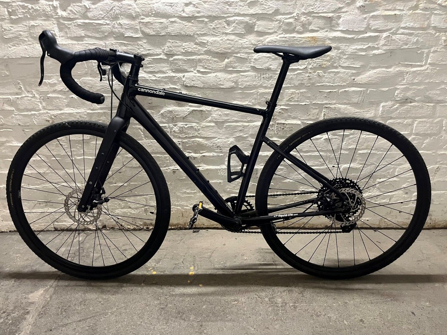 Schwarzes Herrenfahrrad