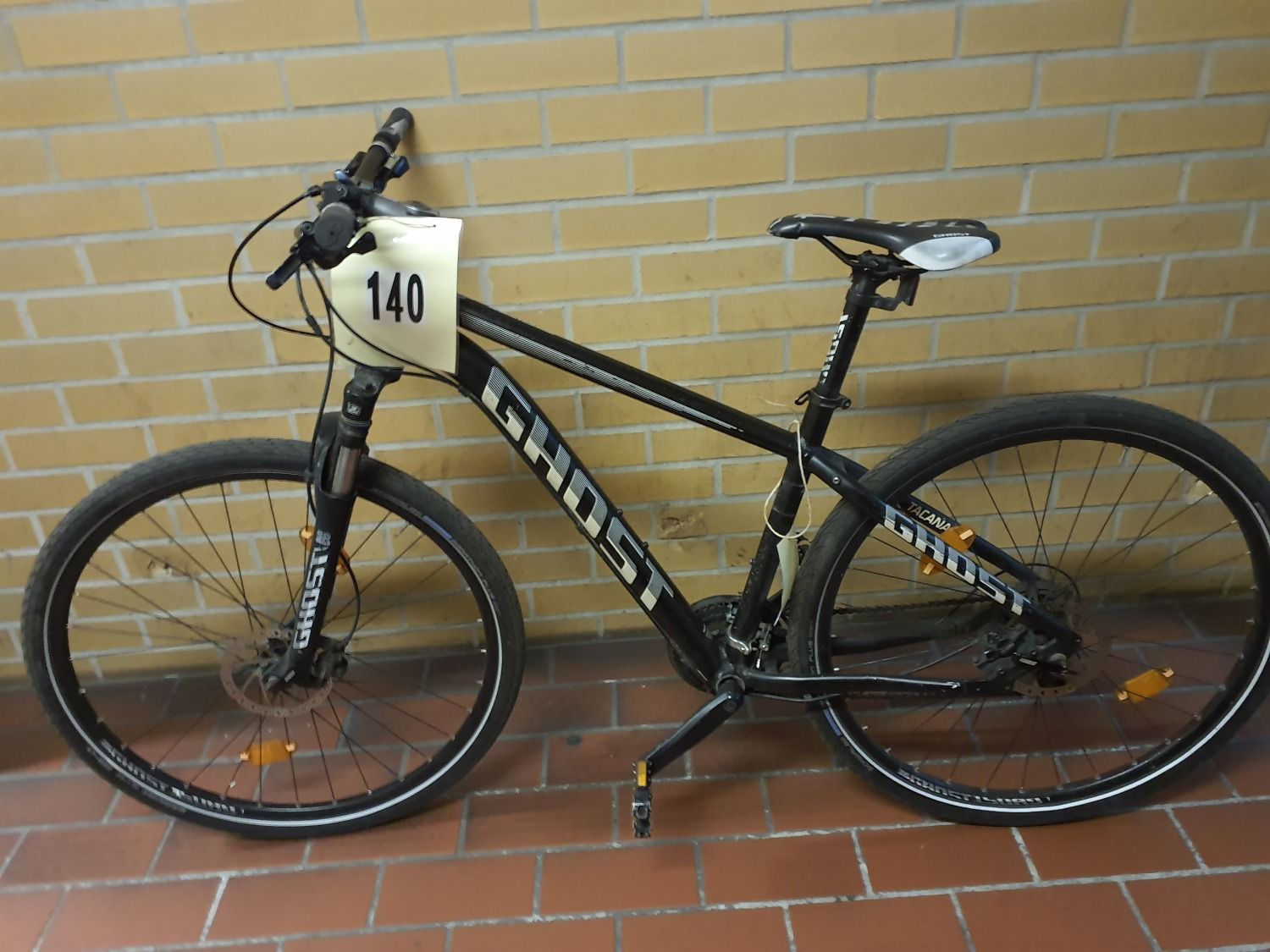 Schwarzes Herrenfahrrad