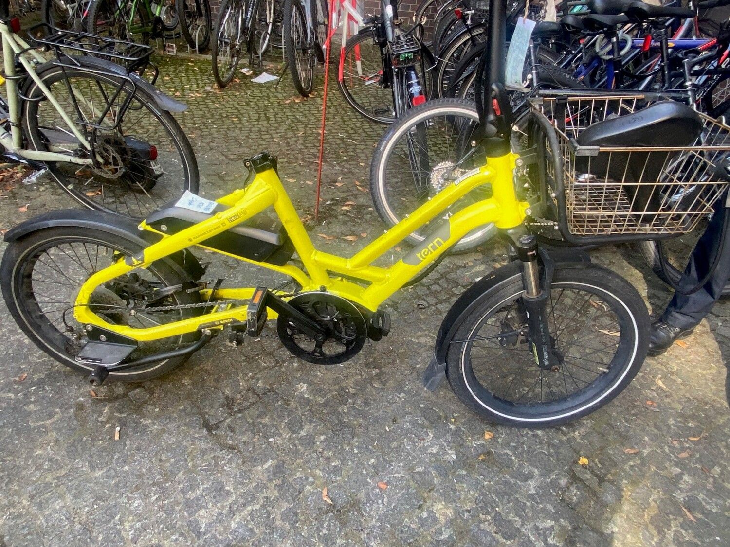 Gelbes E-Bike