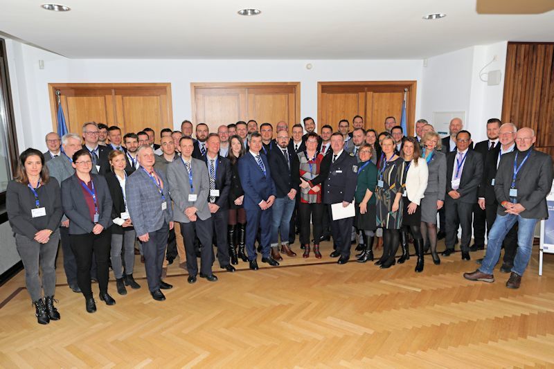 Das gesamte SafeCi-Team im Europäischen Haus