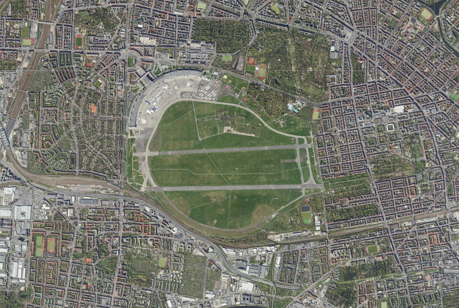 Luftbild Tempelhofer Feld (Bild: SenStadt)