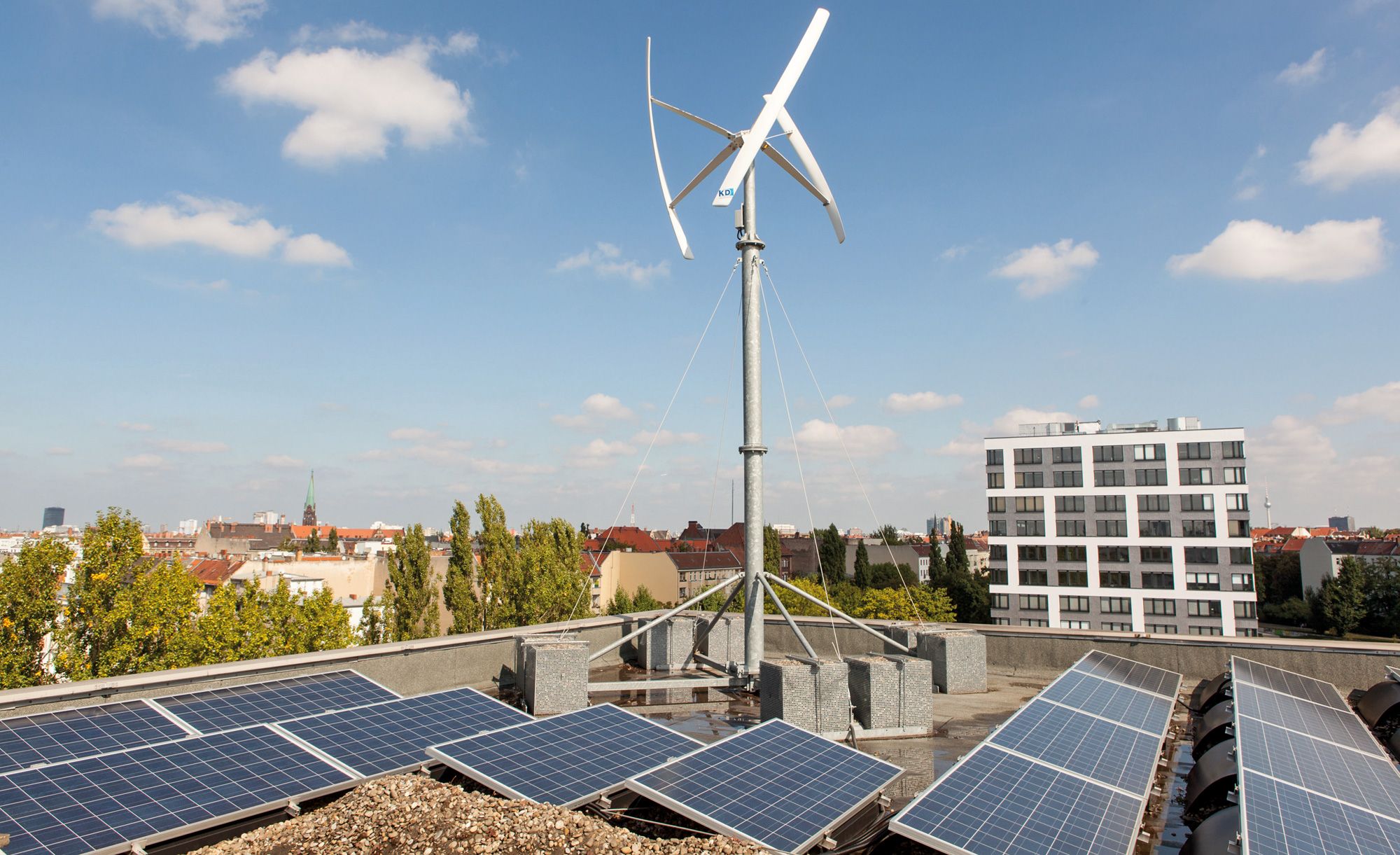 Photovoltaik- und Windkraftanlage (EUREF-Campus)
