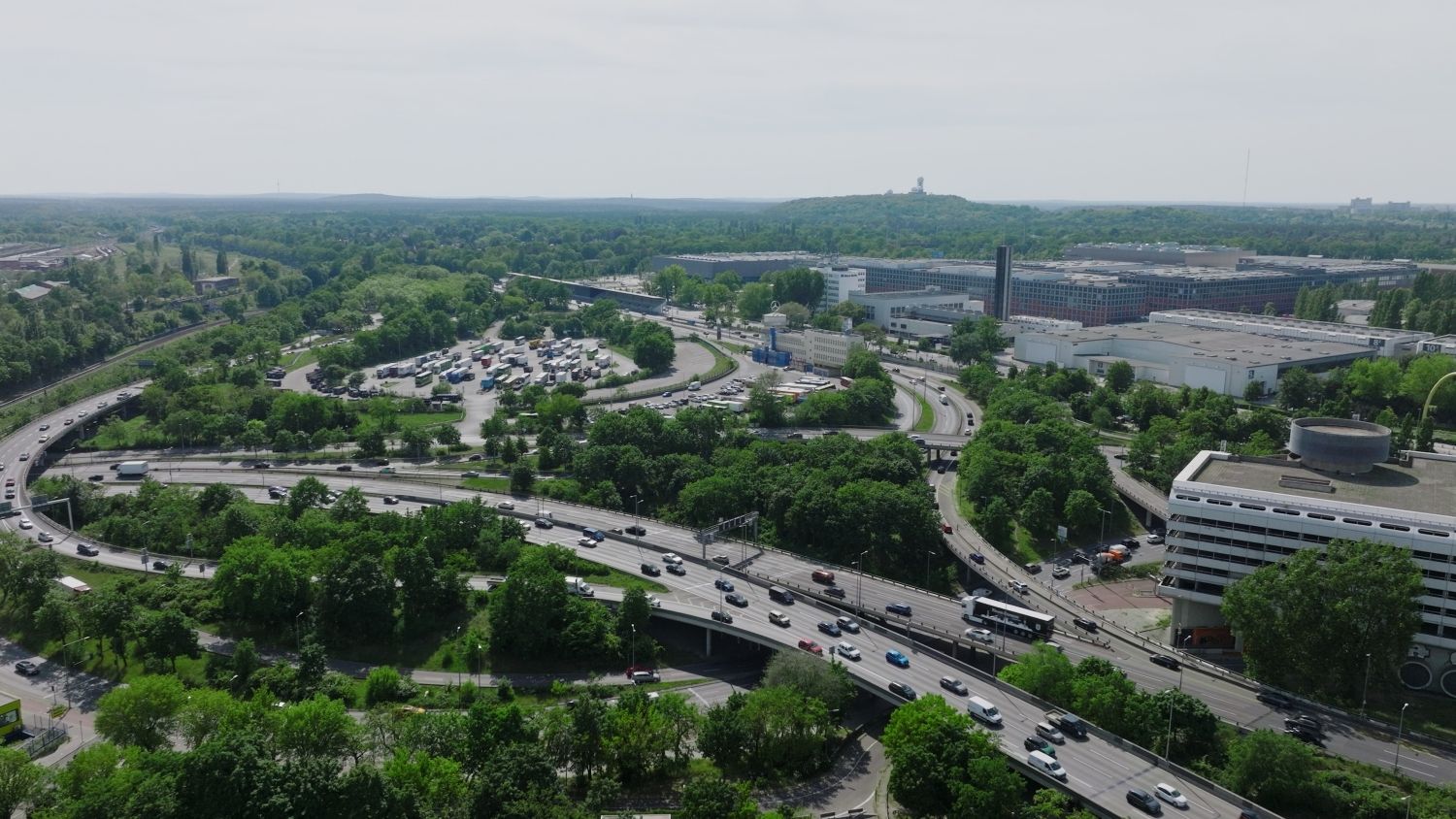 Schrägluftbild Autobahndreieck Funkturm Berlin