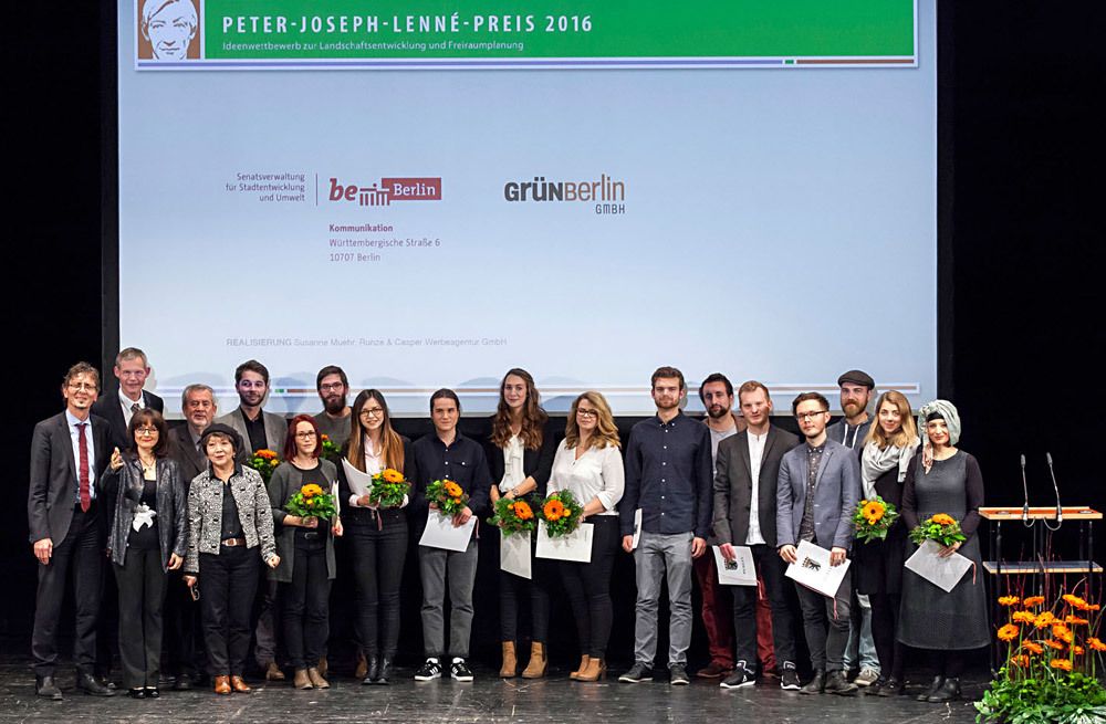 Gemeinsames Foto mit allen Preisträgern 2016