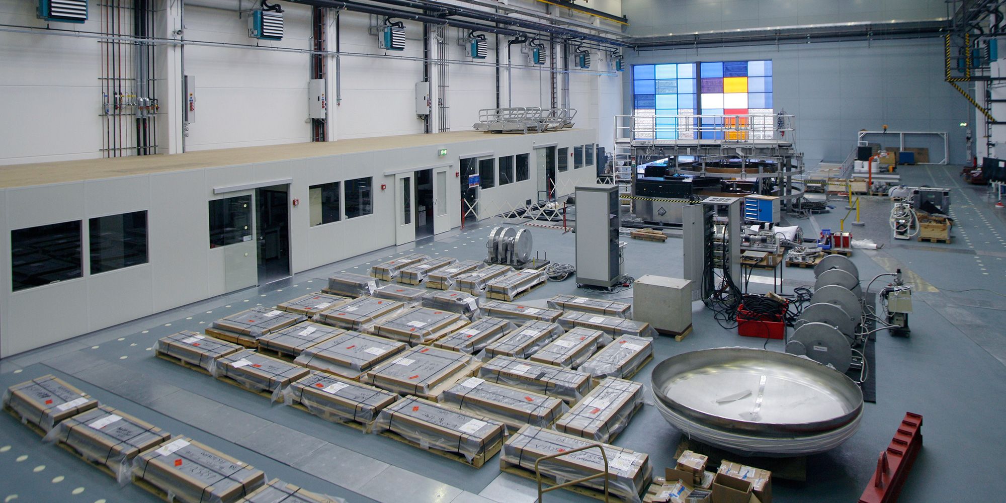 HMI Neutronenleiterhalle
