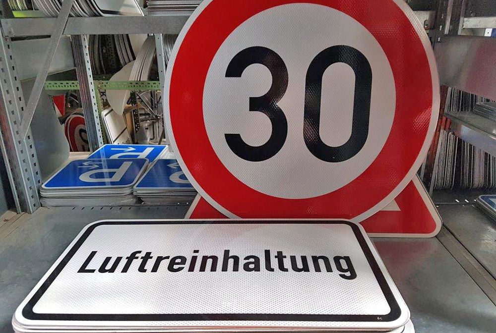 Verkehrsschilder Luftreinhaltung, Tempo 30