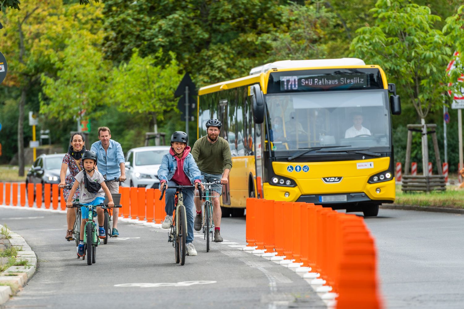 Radverkehr auf der Blaschkoallee