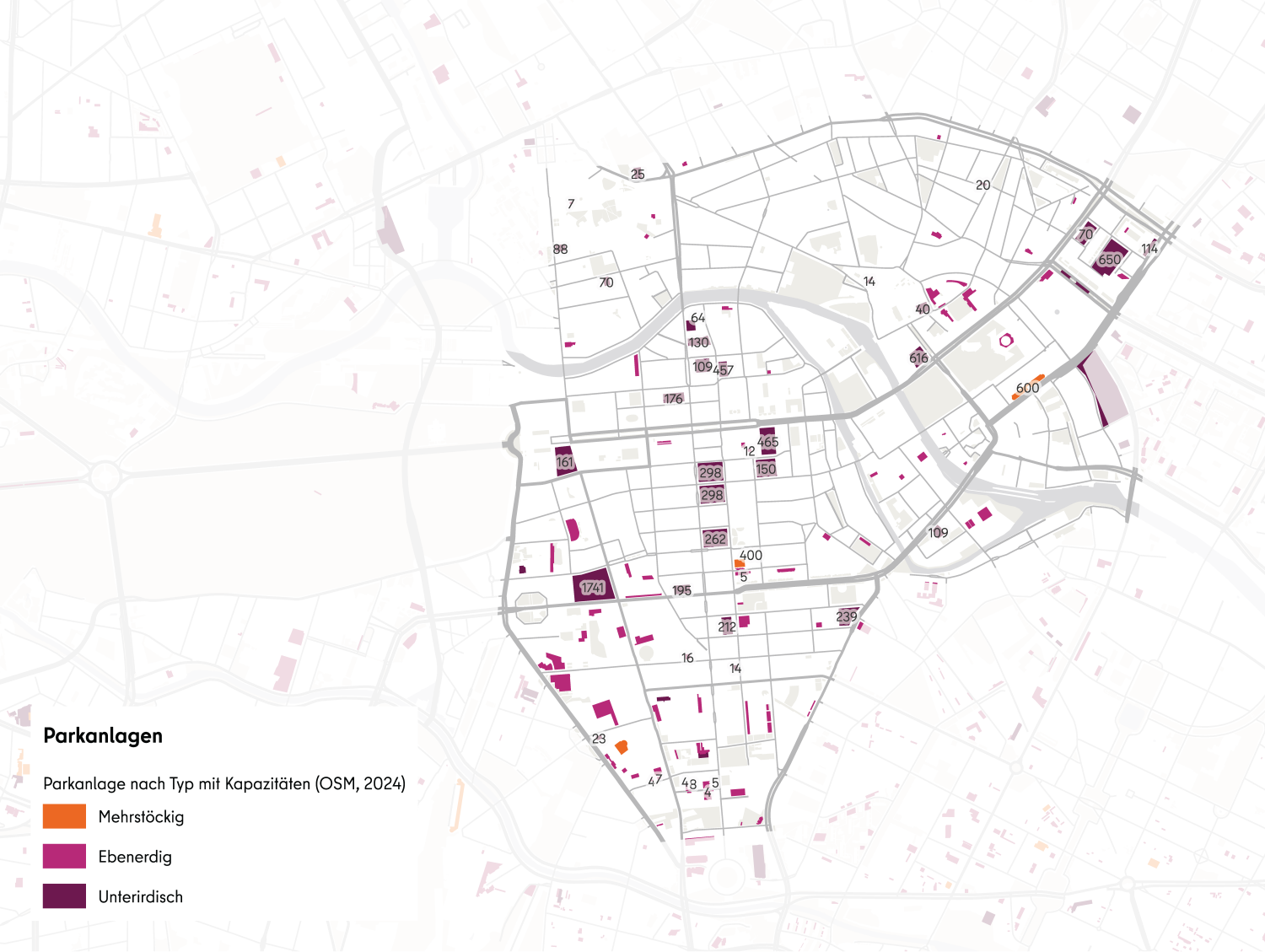 Kfz-Parkanlagen mit Maximalkapazität (Bild: Büro Happold, Kartengrundlage: OpenStreetMap)