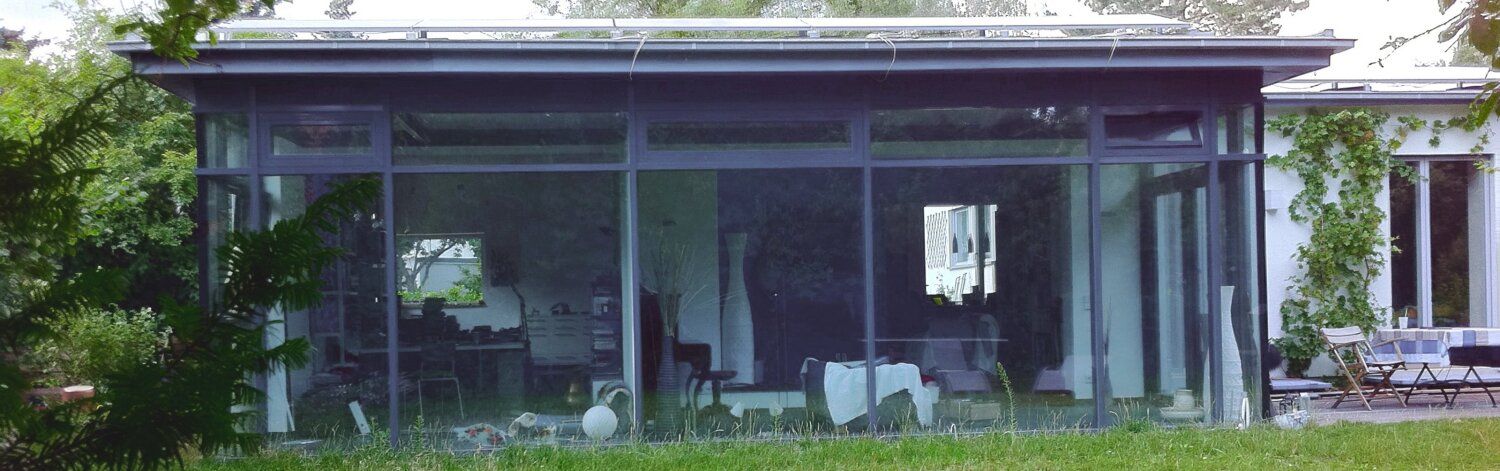 Bungalow Wintergarten mit Glasfront
