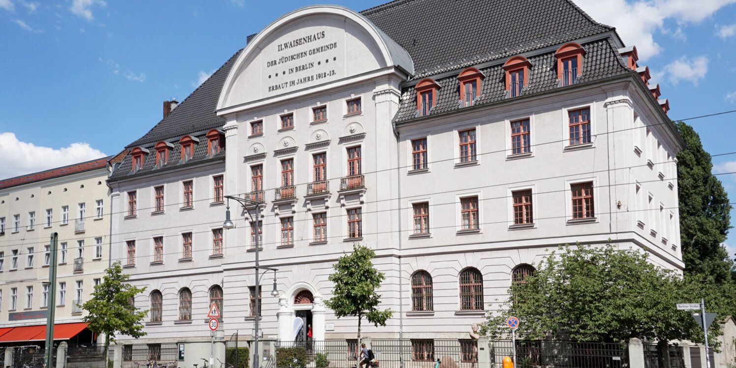 Janusz-Korczak-Bibliothek Außenansicht