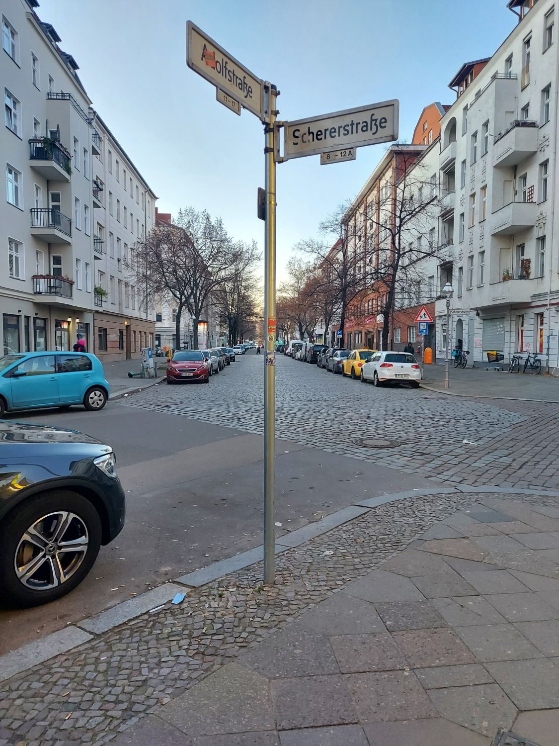 Maxstraße Ecke Adolfstraße Foto 2025 vor Poller