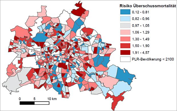 Abb. 28: Räumliches Muster der altersstandardisierten hitzebedingten Überschussmortalität, berechnet als relatives Risiko (heiße Juli 2006 und 2010 im Vergleich zu den kühleren Juli 2007-2009). Werte größer 1 zeigen ein erhöhtes Risiko an. Ein Wert von 1,5 bedeutet, dass in dem entsprechenden Planungsraum (PLR) ein 1,5mal größeres Risiko im Verhältnis zum Durchschnitt des relativen Risikos aller PLR besteht