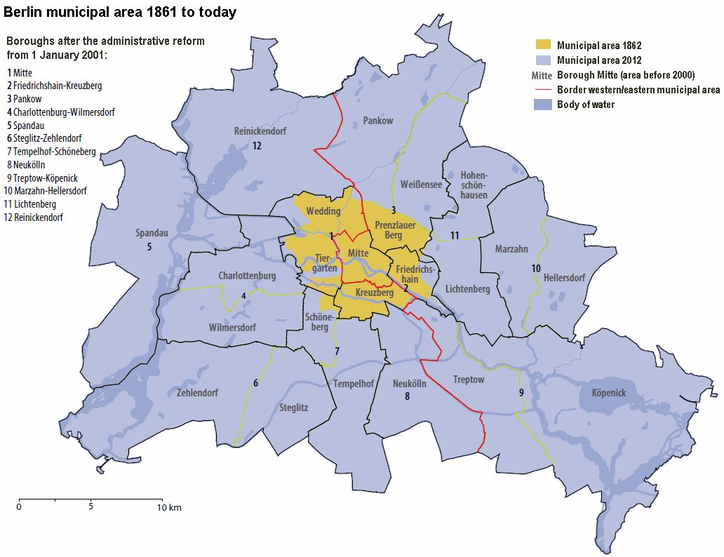 Fig. 5: Berlin municipal area 1861 to today, borough structure before and after the 2001 administrative reform (Image: AfS 2012)