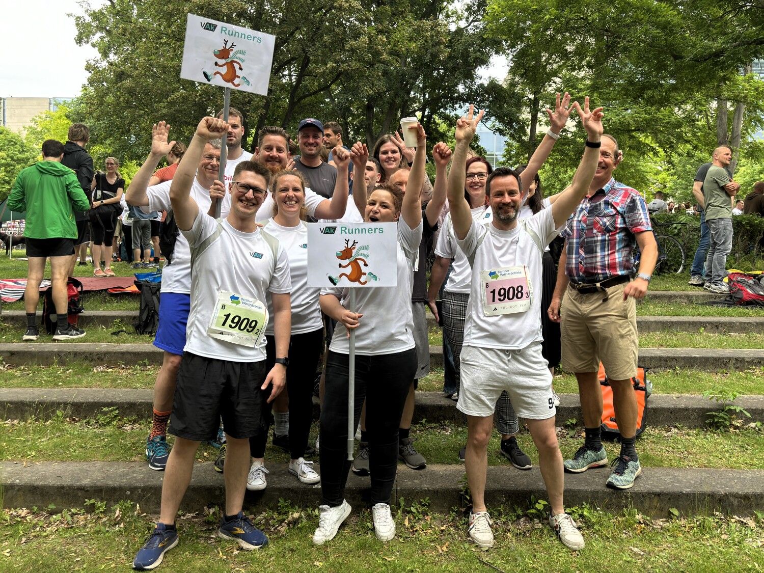 Das VAk-Team jubelt