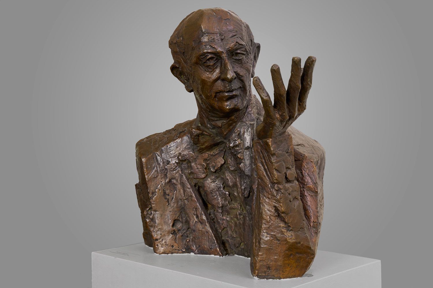 Bronzebüste Otto Suhr VHJS Neukölln