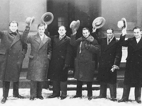 Die Comedian Harmonists 1930 als Gruppe (Harry Frommermann rechts außen)