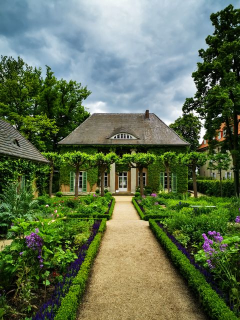 Bildvergrößerung: Garten der Liebermann-Villa mit Blick auf das Haus