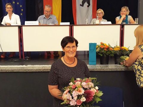 Bezirksbürgermeisterin Dagmar Pohle kurz nach der Bestätigung druch die BVV