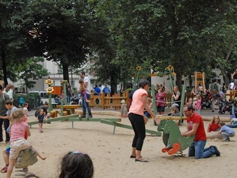 Die Eröffnung des Spielplatzes in der Schierker Straße.