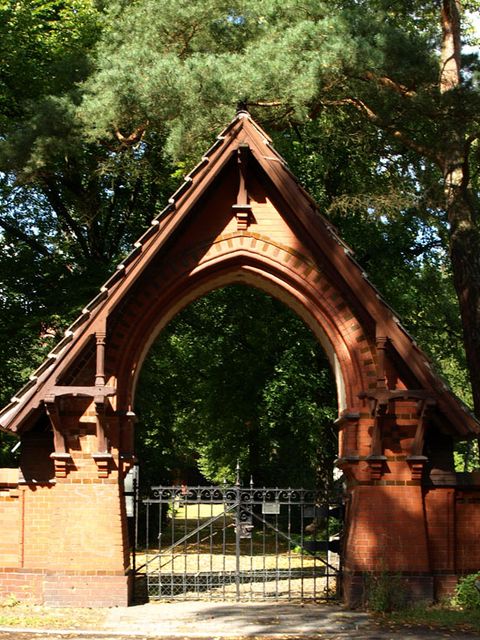 Der Eingang zum Städtischen Friedhof Wannsee