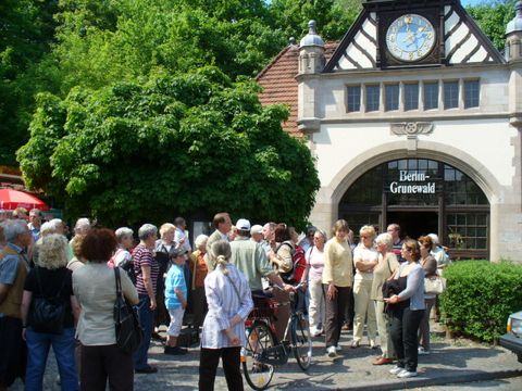 Bildvergrößerung Start am Bahnhof Grunewald, Foto: KHMM