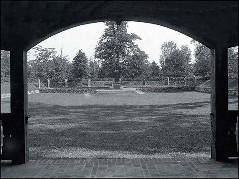 Erwin Barth - Volkspark Jungfernheide, Kriegerehrenmal der Niederdeutschen, um 1927
