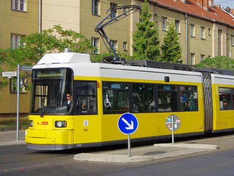 Tram Rennbahnstraße