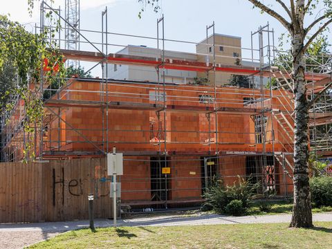 Neubau-Projekt am Heinickeweg mit künftigem Dachgarten im Staffelgeschoss (Stand September)