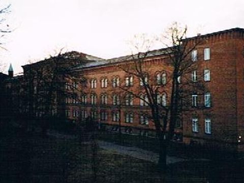 Das Hauptgebäude der Kadettenanstalt