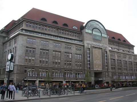 Bildvergrößerung: Das KaDeWe - das größte Kaufhaus Berlins, Deutschlands und ganz Europas!