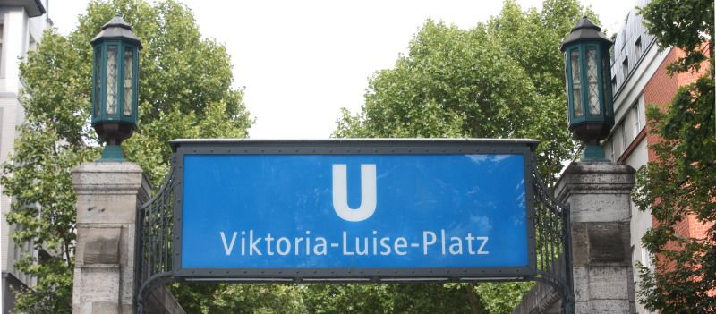 Zugang zum U-Bahhof Viktoria-Luise-Platz