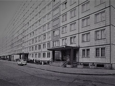 Bildvergrößerung: Szene aus dem Dokfilm "Hinter den Fassaden" von Uta Rüchel und Rüdiger Disselberger 