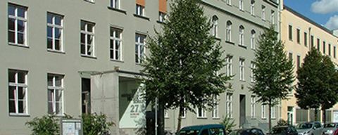 Bildungszentrum am Antonplatz in der Bizetstraße