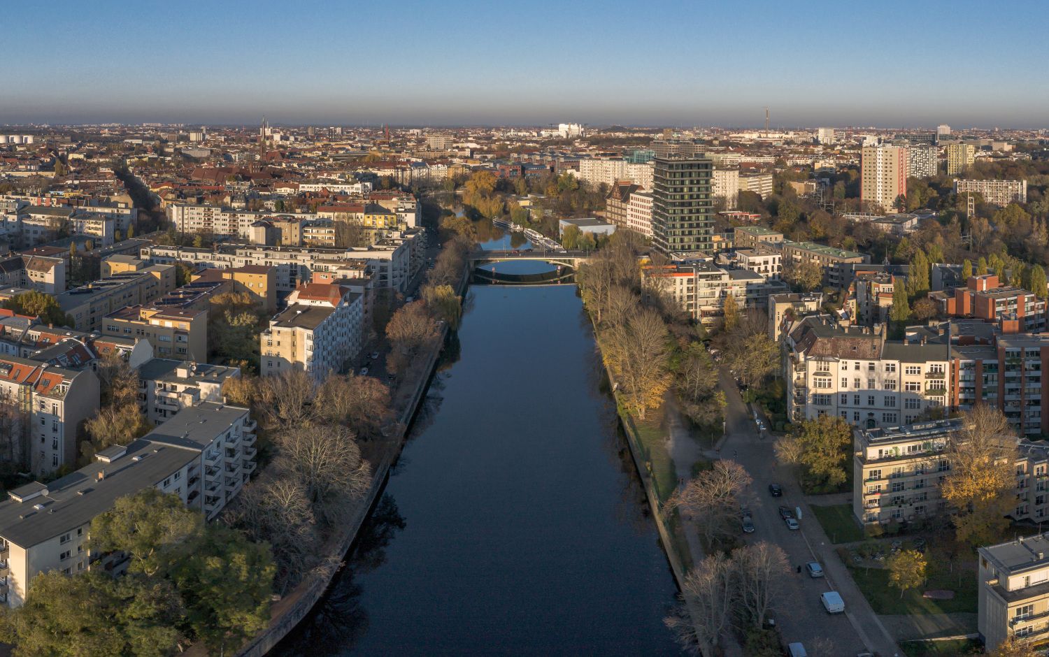 Blick auf die Spree-Oder-Wasserstraße in Berlin-Mitte