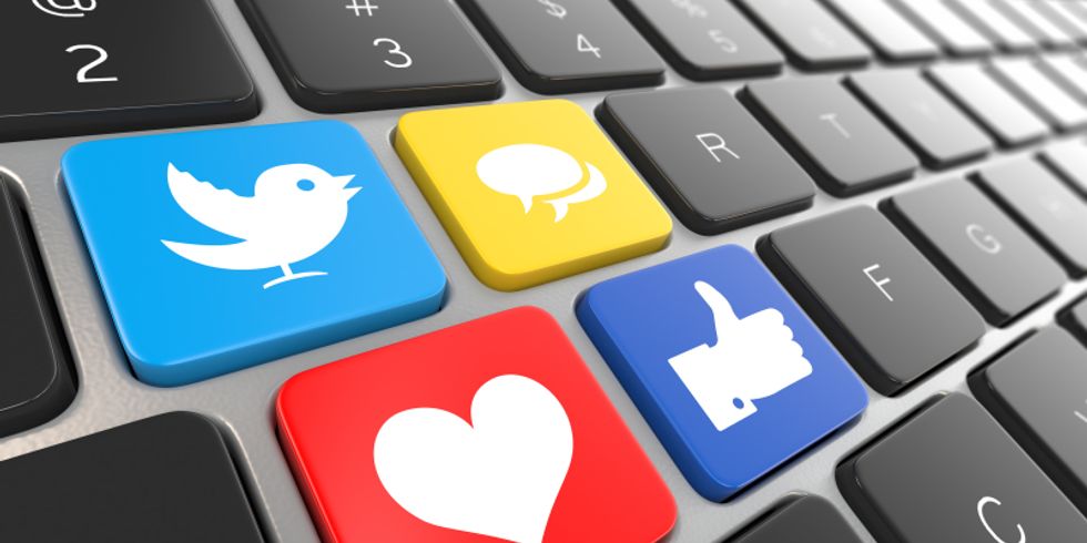 Tastatur mit Social Media Symbolen