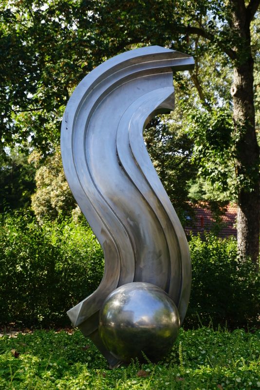 Skulptur von Volkmar Haase im Lietzenseepark