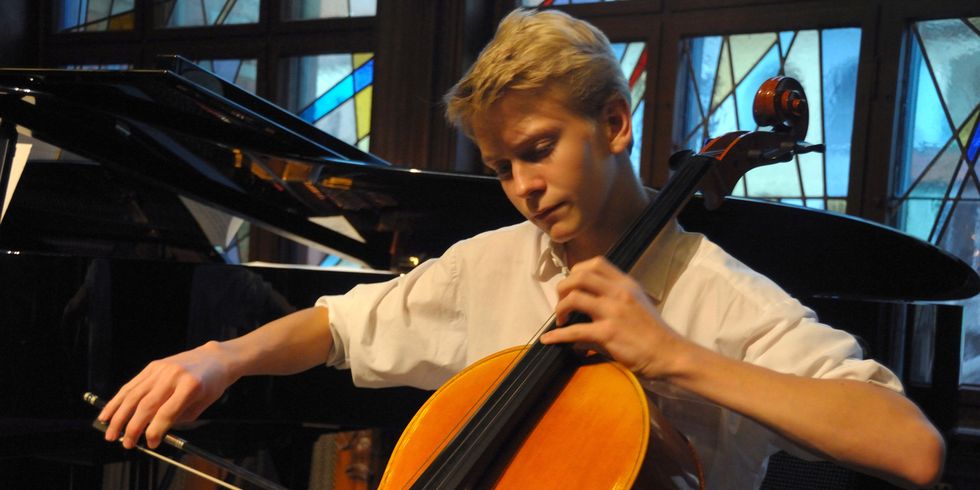 Cellist der Internationalen Musikakademie