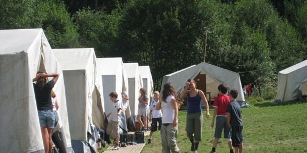 Die Zelte im Feriencamp. 