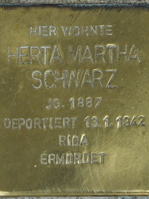 Stolperstein Herta Martha Schwarz, Foto:H.-J. Hupka, 2014