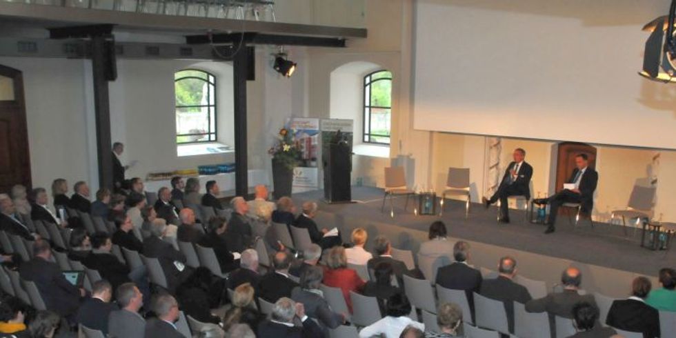 1. Wirtschaftstag der Metropolregion Ost in Altlandsberg - Fragerunde mit Minister und Moderator
