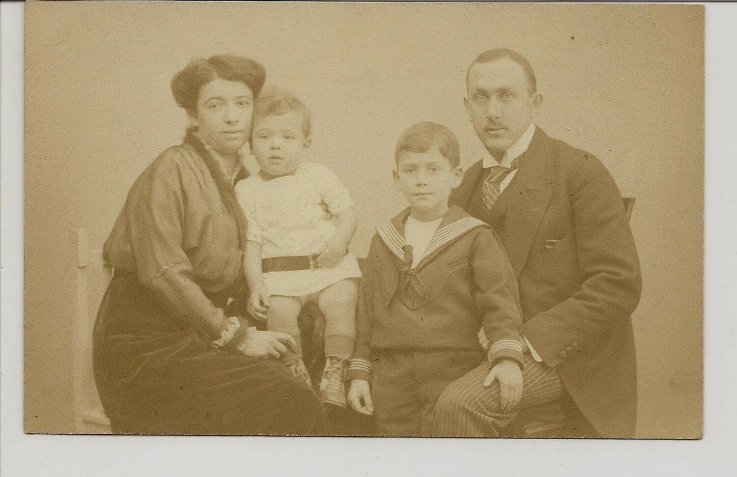 Helene, Johannes, Walter und Dr. Max Oppenheim 1914