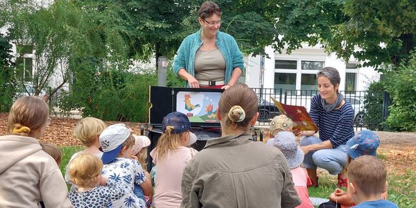 Erzähltheater im Park mit Publikum