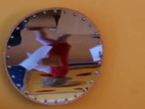 Bildvergrößerung: Wettbewerbsergebnisse - Spiegelwelten Kinder fliegen ohne Lizenz 1