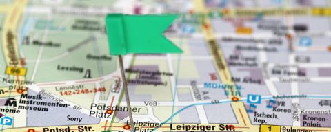 Stadtplan Berlin mit Fähnchen am Potsdamer Platz