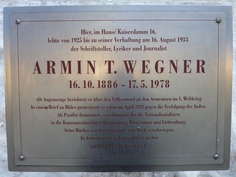 Gedenktafel für Armin T. Wegner, 5.1.2011, Foto: KHMM