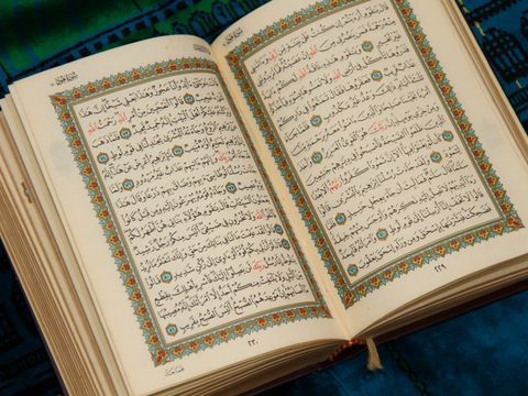 aufgeschlagener Koran