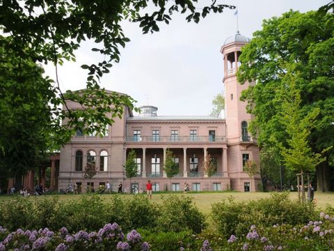 Schloss Biesdorf im Grünen - Kommunale Galerie Marzahn-Hellersdorf