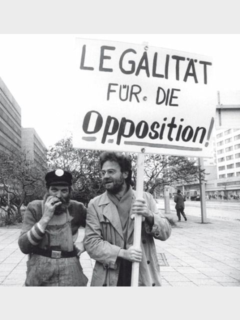 Bildvergrößerung: Legalität für die Opposition!