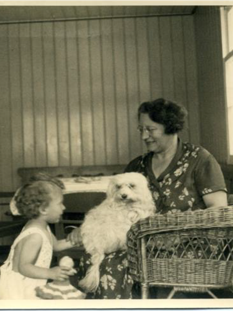 Margarete Lichtwitz und ihr Enkel Heinz ca. 1936